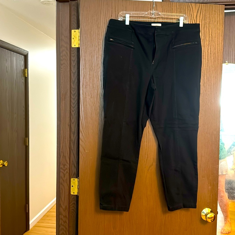 Loft Outlet Black Curvy Ankle Pants
